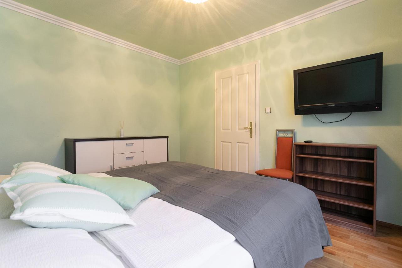Zentrales Apartment In U-Bahn Naehe & Hauptbahnhof Виена Екстериор снимка