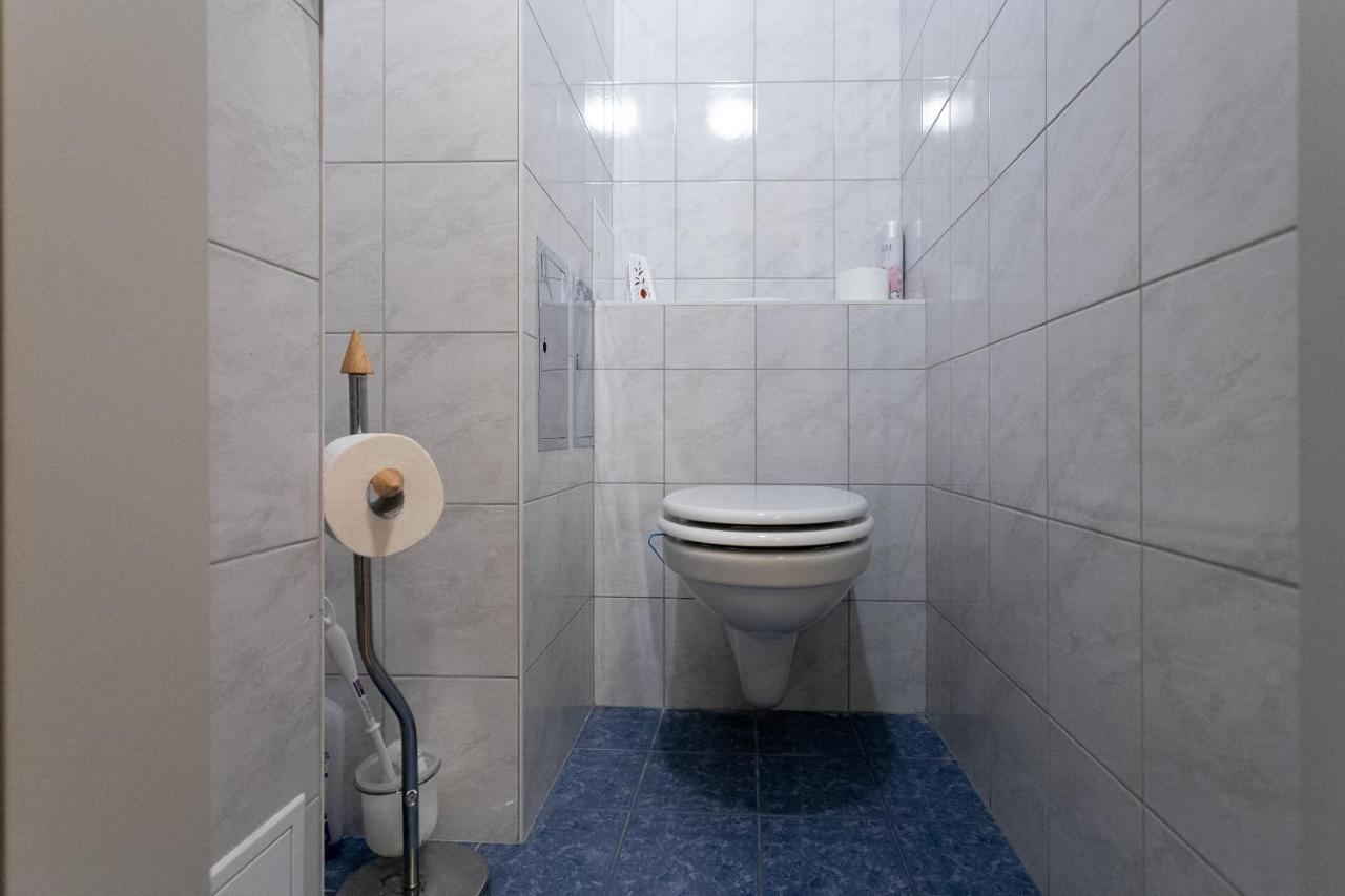 Zentrales Apartment In U-Bahn Naehe & Hauptbahnhof Виена Екстериор снимка